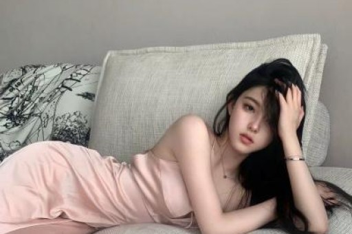 从‘南艺校花’到被封杀：刘露的堕落史与娱乐圈警示