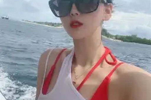 承诺满足网友任意要求 女网红恐翻车：被要顶配电脑